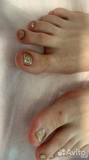 Начинающий мастер педикюра