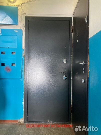 Входная дверь в квартиру с установкой