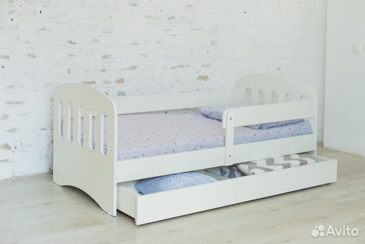 Кроватка детская