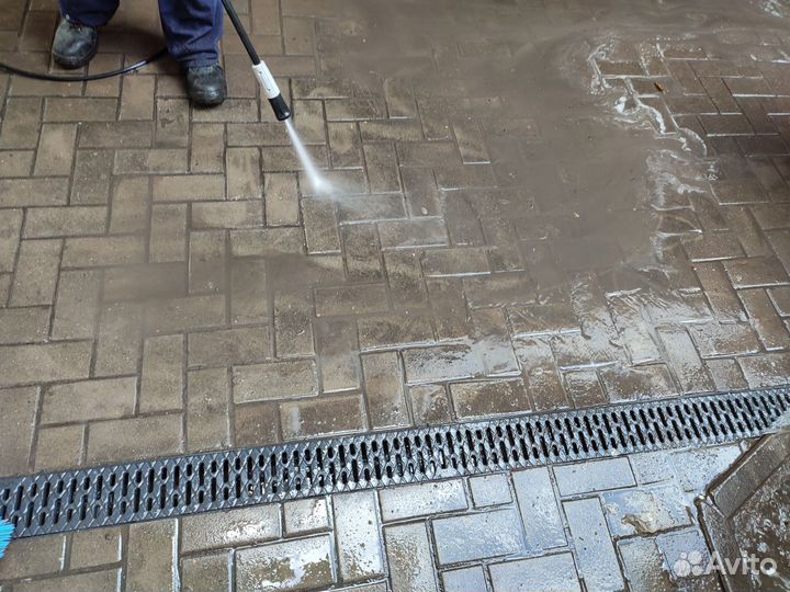 Мойка фасадов, Техники, Крыш тротуарной плитки