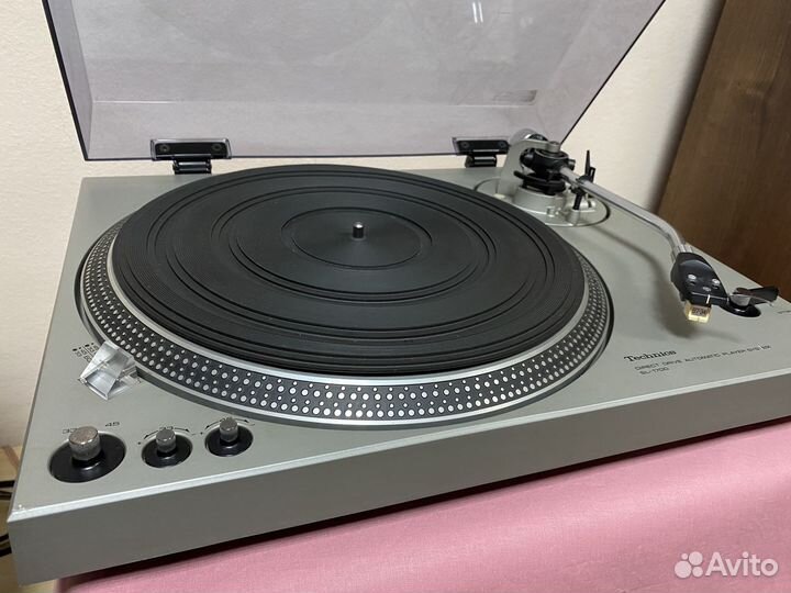 Проигрыватель винила Technics SL-1700 Japan