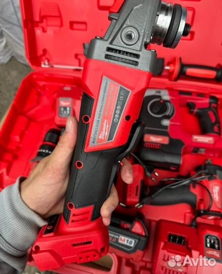 Набор инструментов Milwaukee 4in1 (Арт.76547)