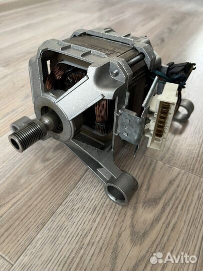 Двигатель стиральной машины zanussi