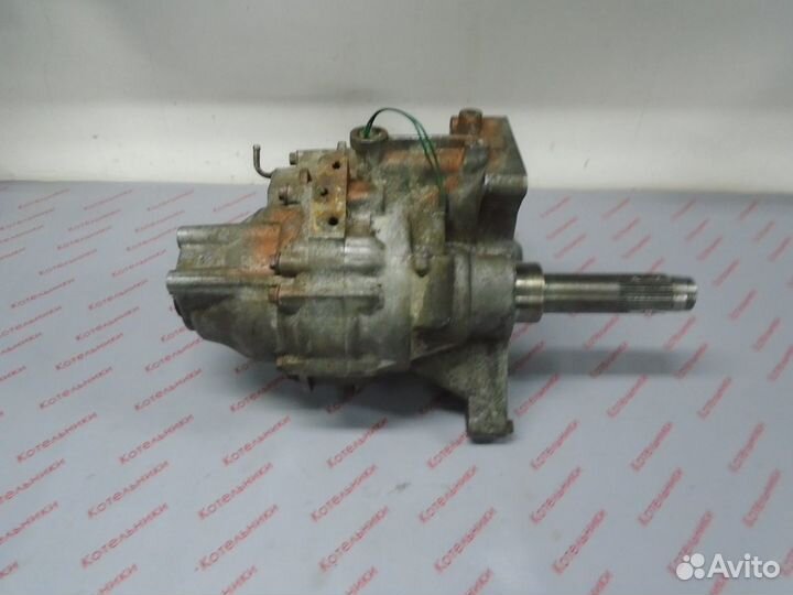 Nissan 33100-5V200 Коробка раздаточная