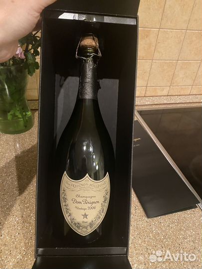 Дом Периньон бутылка и коробка