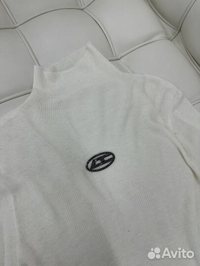 Классная водолазка Diesel