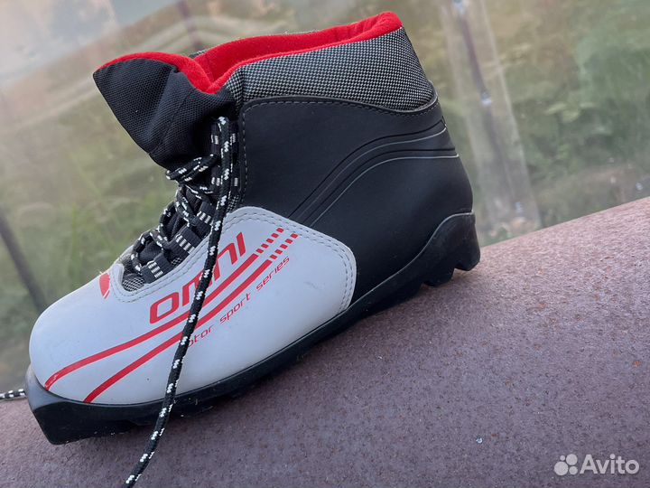 Лыжные ботинки