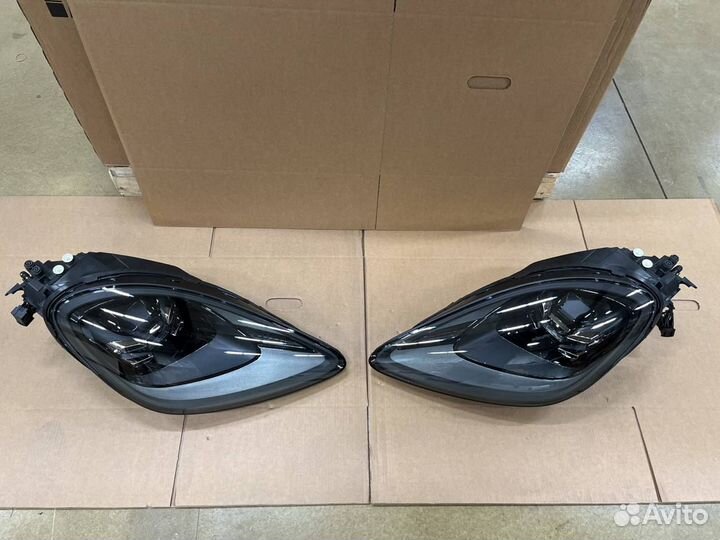 Комплект затемненных фар Cayenne E3 новые оригинал
