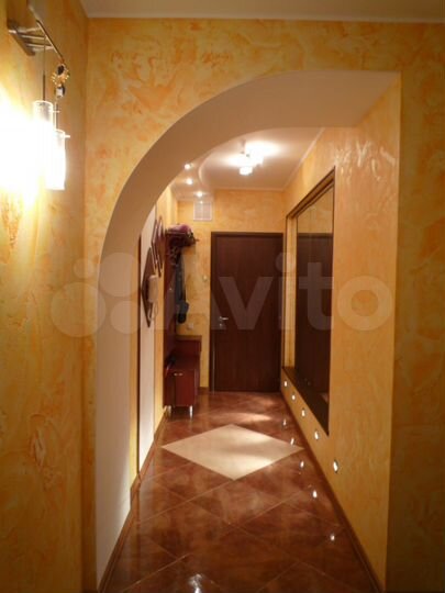 4-к. квартира, 104 м², 2/5 эт.