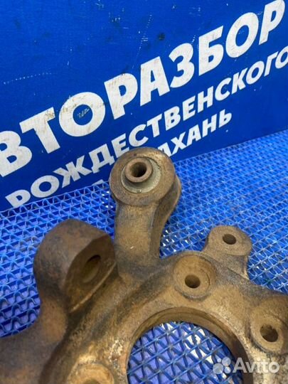 Задний правый поворотный кулак Hyundai Sonata 4