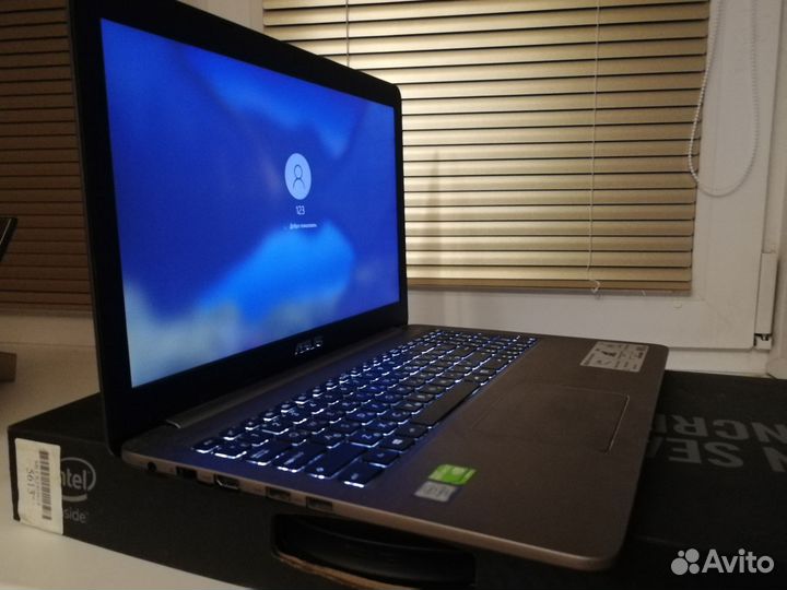 Asus k501u Core i3 6100u/12Gb/GeForce940MX/120m2