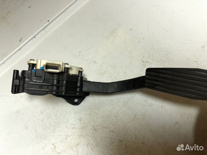 Педаль газа (электронная) Chevrolet Cobalt Aveo