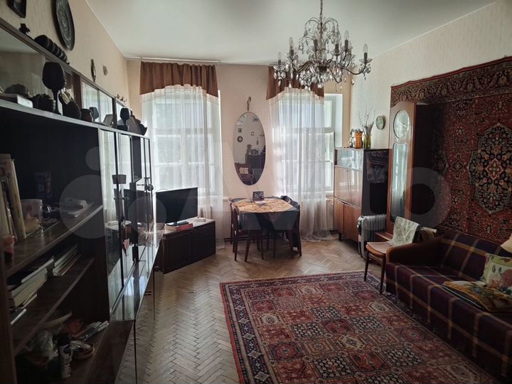 3-к. квартира, 90 м², 4/4 эт.