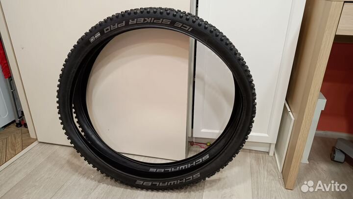 Schwalbe Ice Spiker Pro 29