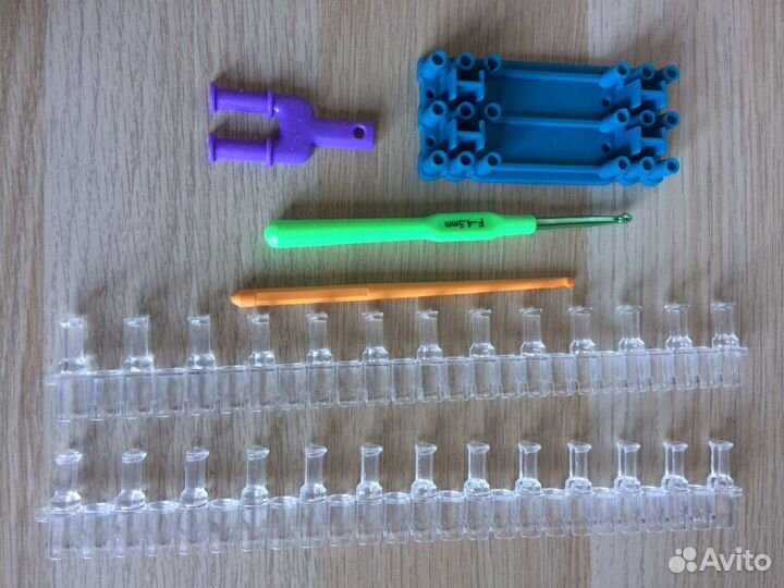 Клипсы, крючки и станки для плетения браслетов