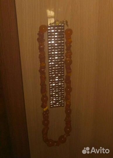 Янтарные бусы