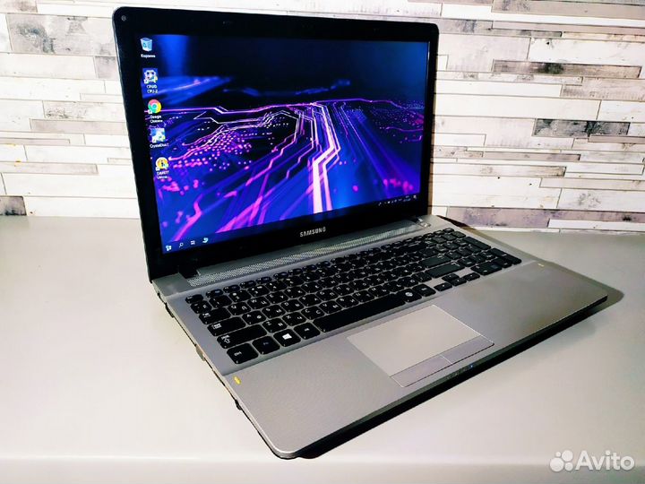 Samsung NP-300E5V - Celeron 3 Gen \ 4 Озу \ 320HDD