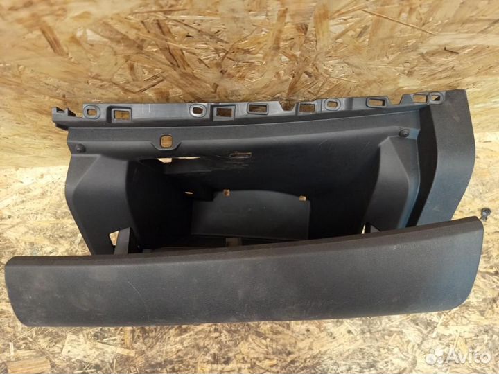 Бардачок Renault Scenic 3 2010 681080004R