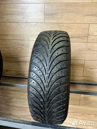 Goodyear UltraGrip Extreme 195/65 R15