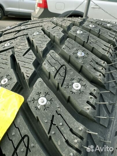Kapsen IceMax RW516 215/50 R17 125T