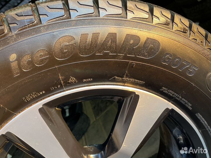 R17 Yokohama Ice Guard G075 265/65, PCD 6x139.7 DIA 106.1