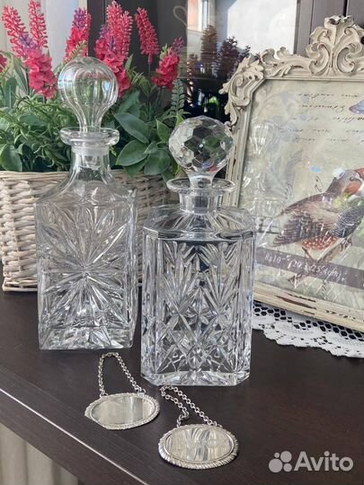 Роскошные, очень тяжелые хрустальные штофы