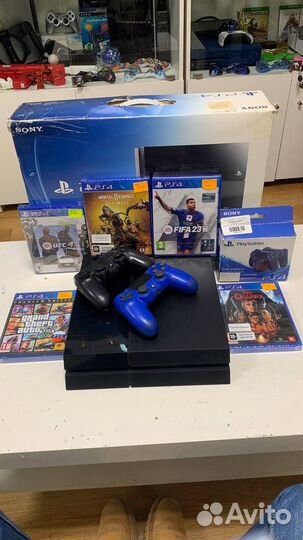 Sony PlayStation 4 с 2 геймпадами
