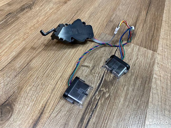 Датчик упорный (L) Xiaomi Vacuum-Mop 2 Lite