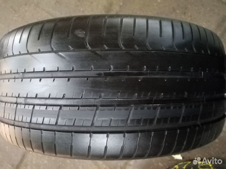Pirelli P Zero 275/35 R20