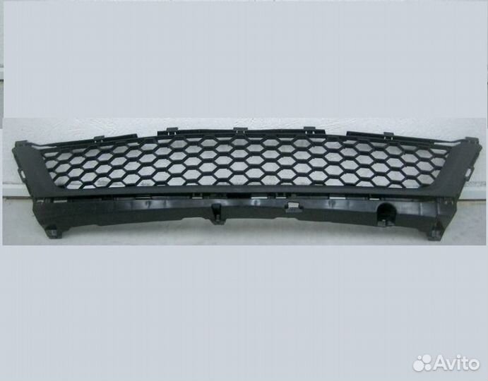 Решетка переднего бампера Mazda 3 BK