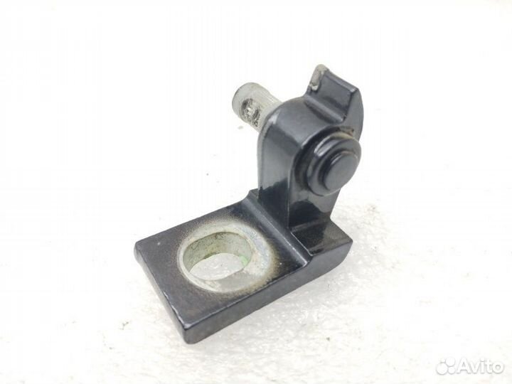 Петля двери передняя правая Volkswagen Tiguan 1