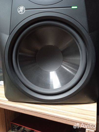 Активный студийный монитор Mackie MR824 новый