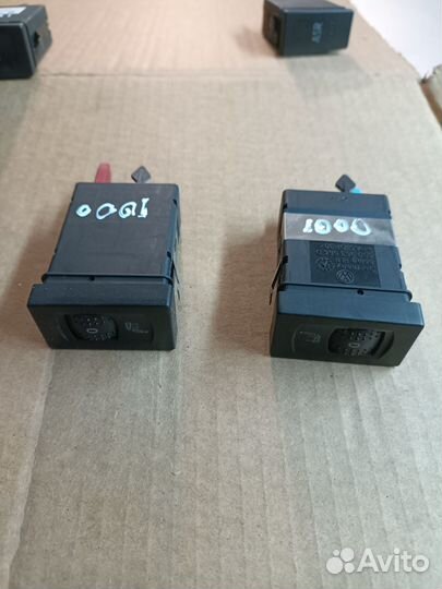 Кнопка подогрева сидений Volkswagen Passat B5+