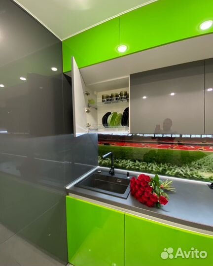 П образная кухня на заказ. Фабрика