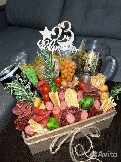 Съедобные букеты,мясные и фруктовые корзины