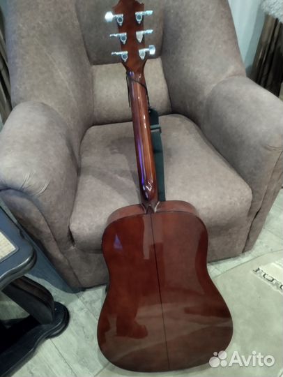 Акустическая 6 струнная гитара hohner