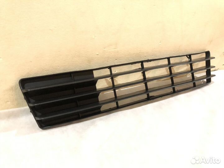 Решетка бампера Сузуки Свифт suzuki swift 04-10