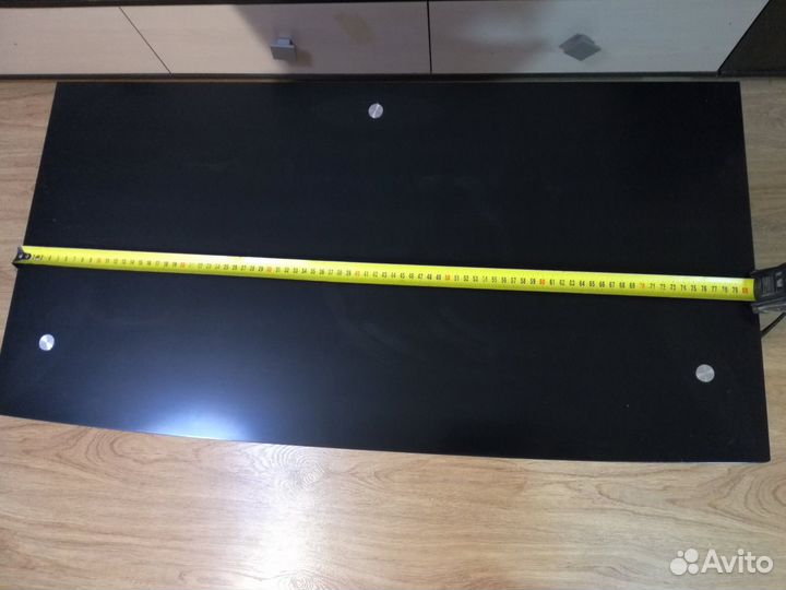 Стеклянная тумба под телевизор