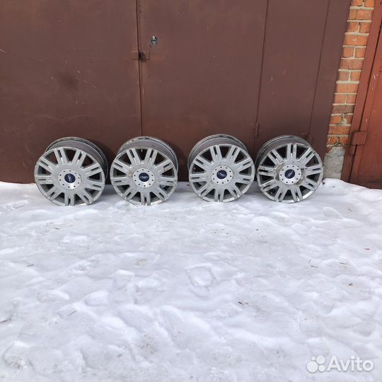 Комплект литых дисков оригинал