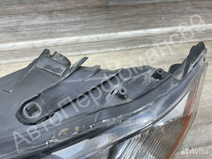 Фара левая Mitsubishi Outlander 2 XL (2005-2009)