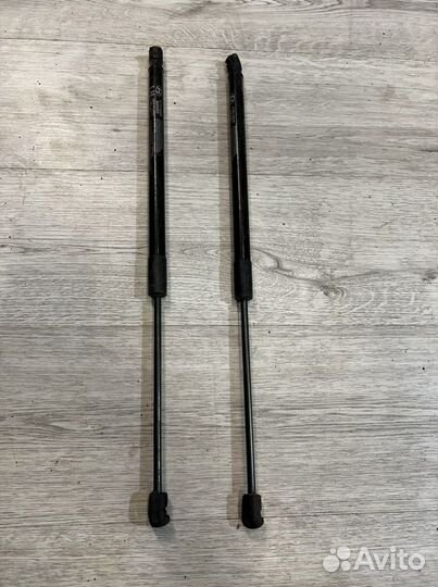 Амортизатор двери багажника Hyundai Creta (GS) 2