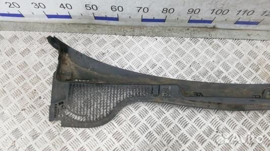 Накладка декоративная (жабо, дождевик) skoda octav