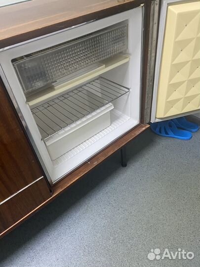 Отдам Бар-холодильник