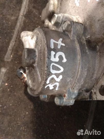 Насос вакуумный R2AA18G00 2.2 Турбо дизель Mazda