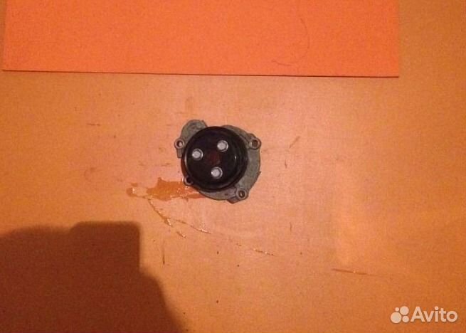 Помпа (насос водяной) на Nissan Note