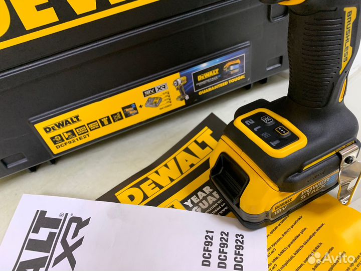 Аккумуляторный гайковерт dewalt DCF921E2T (18В)