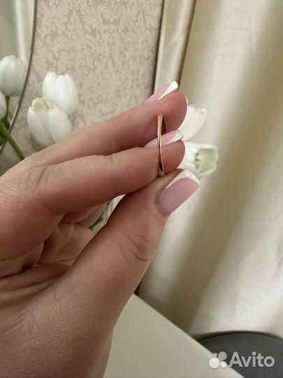 Кольцо с бриллиантом