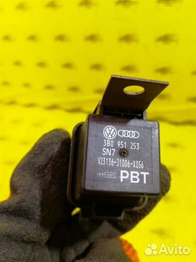 Реле обогрева лобового стекла Skoda Fabia 2