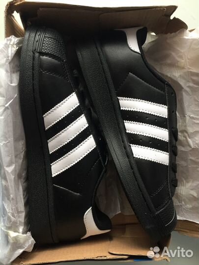 Кроссовки adidas