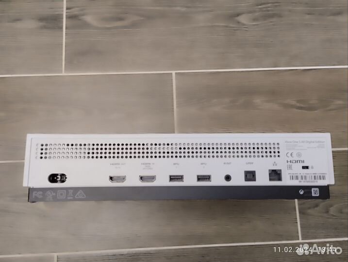 Xbox one s 1tb (обмен)